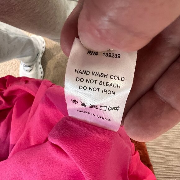 Hot Pink DO+BE Sleeveless Blouse w/ Pleated Shoulder Size L - Picture 7 of 7